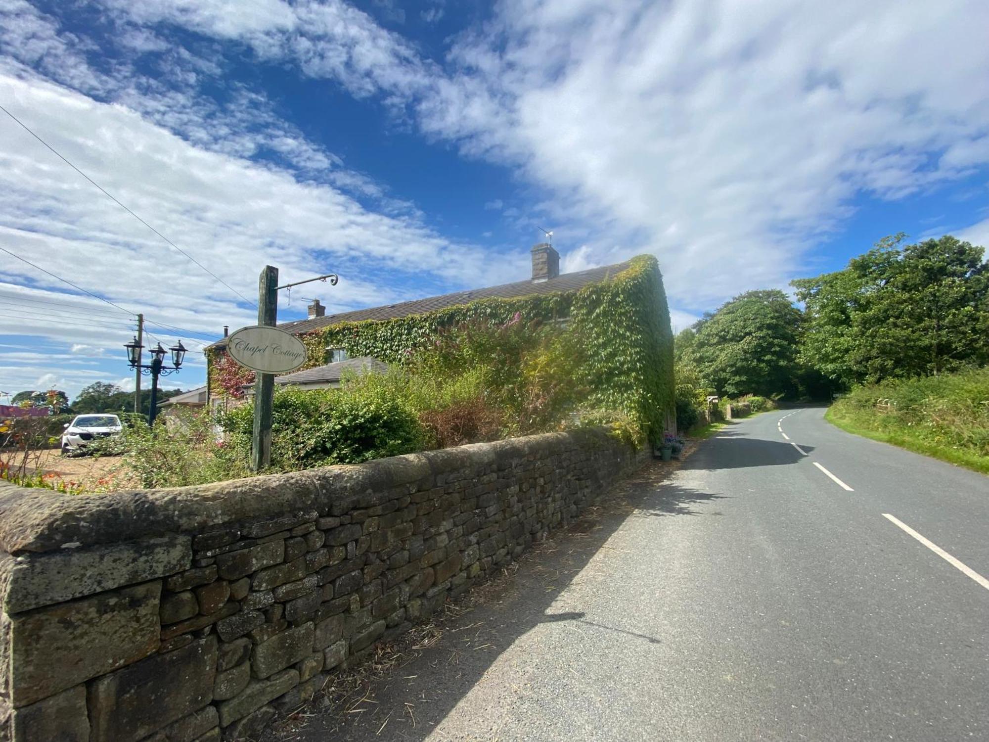 Chapel Cottage Clitheroe Road Waddington  Buitenkant foto